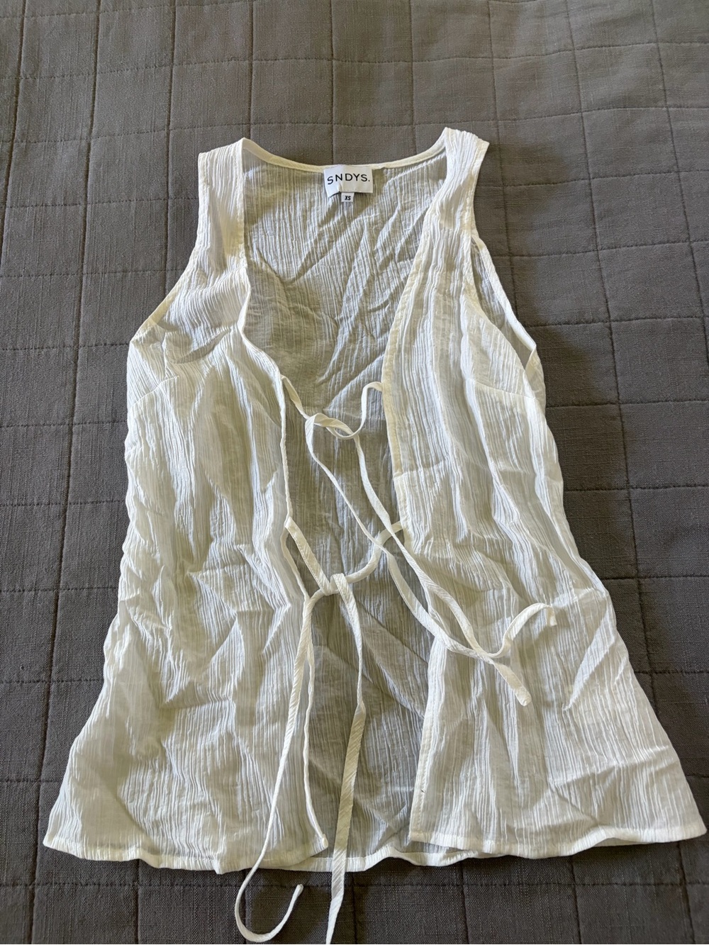 SNDYS White Sleeveless Tie-Front Tank